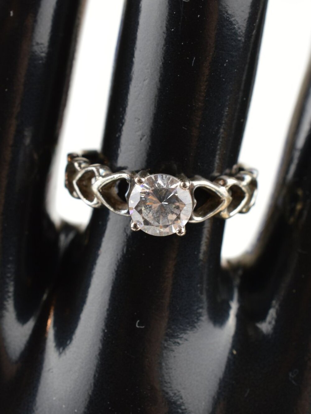 Vintage 925 Sterling Silver Solitaire Ring Round CZ Heart Cutout Band Size 7.25